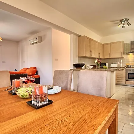 Blue Water Bay 125 Villa