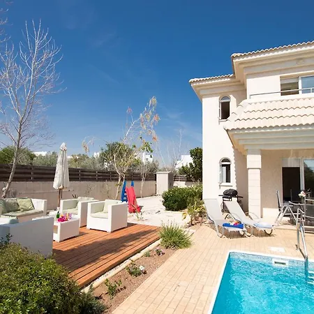 Blue Water Bay 125 Paralimni